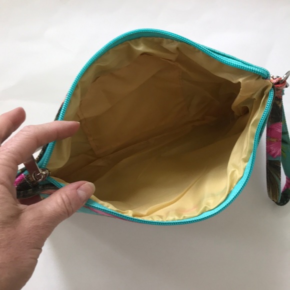 Floral Wristlet/Cosmetic Bag - Picture 5 of 6